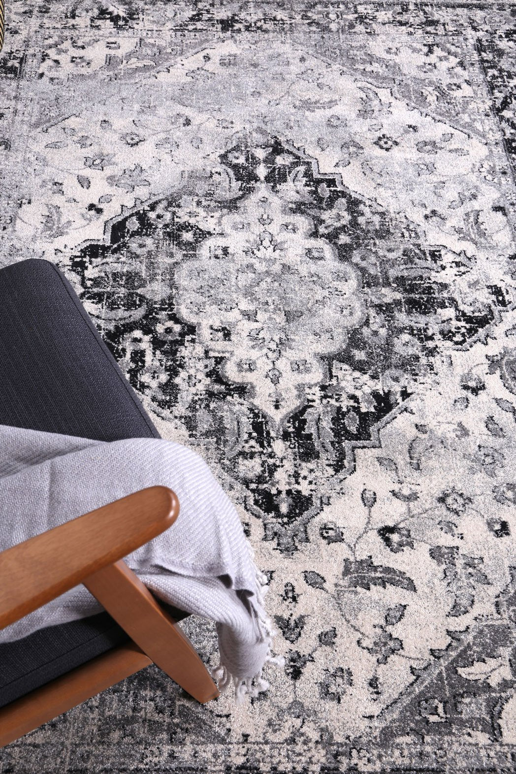 Grey Traditional Rug