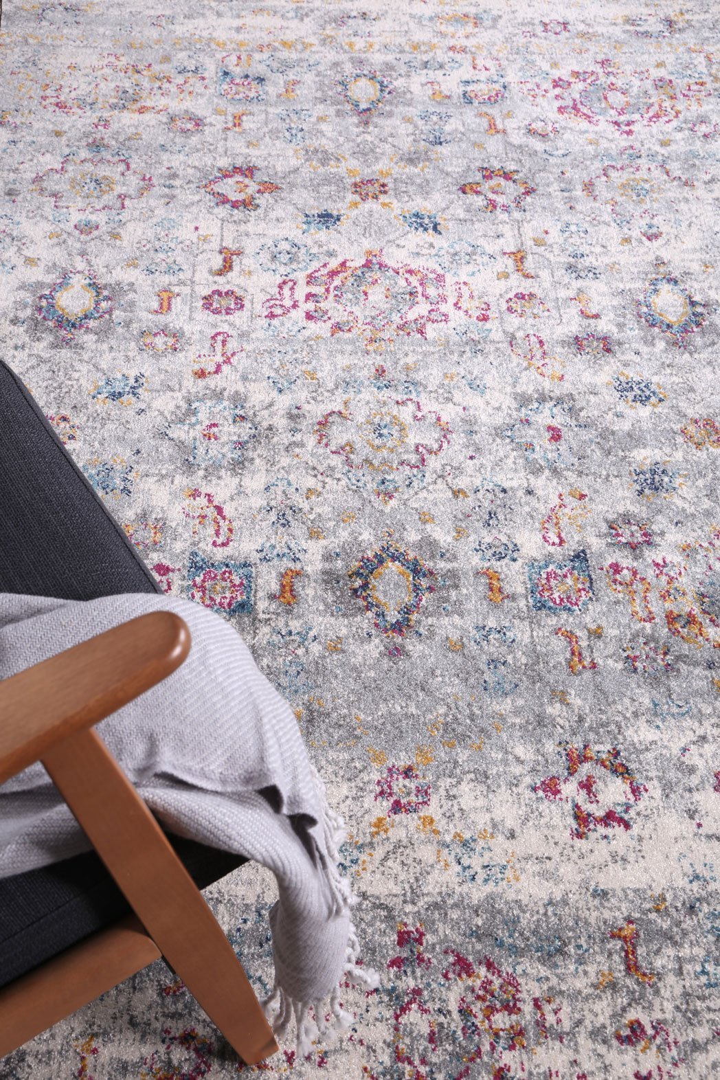 Multi Grey Traditional Rug